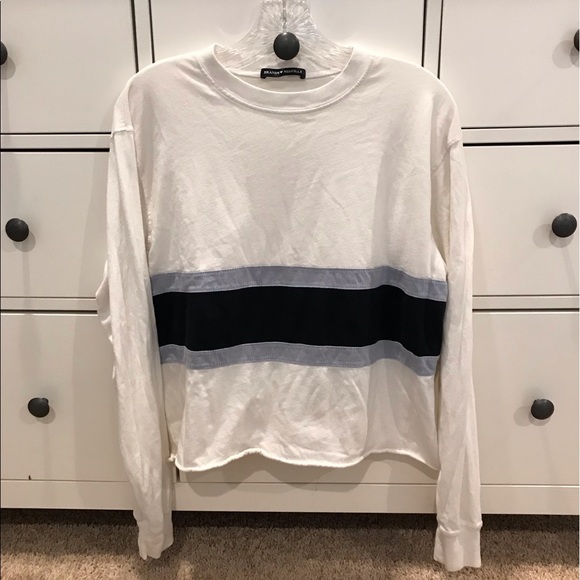 Brandy Melville long sleeve top - Picture 2 of 6